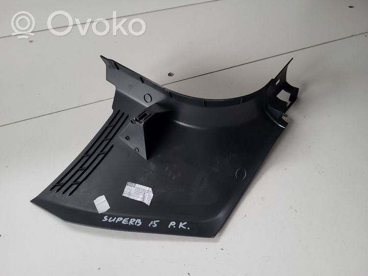 Skoda Superb B8 (3V) Rivestimento vano piedi laterale 