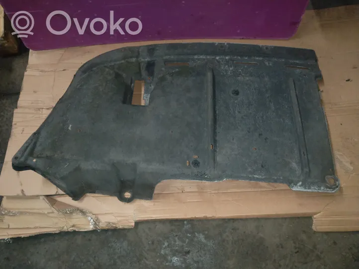Toyota Avensis T270 Osłona tylna podwozia pod zderzak 