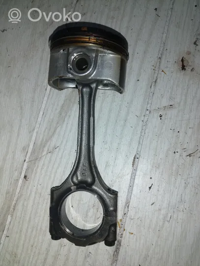 Toyota Prius (XW50) Piston avec bielle 