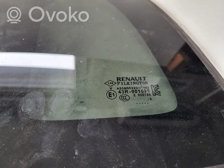 Renault Captur Szyba karoseryjna tylna 