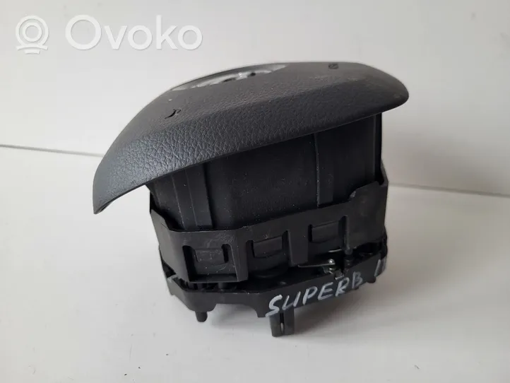 Skoda Superb B8 (3V) Ohjauspyörän turvatyyny 
