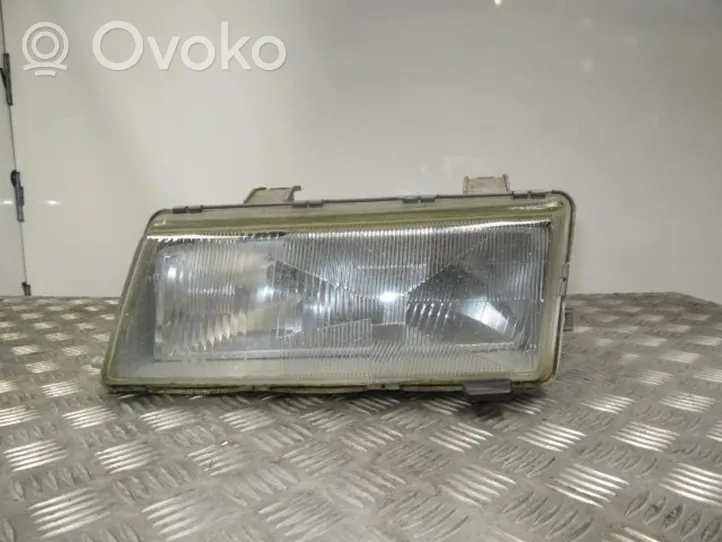 Saab 9000 CS Lampa przednia 