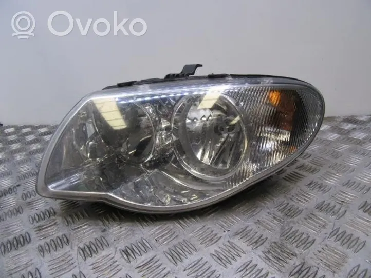 Chrysler Voyager Lampa przednia 