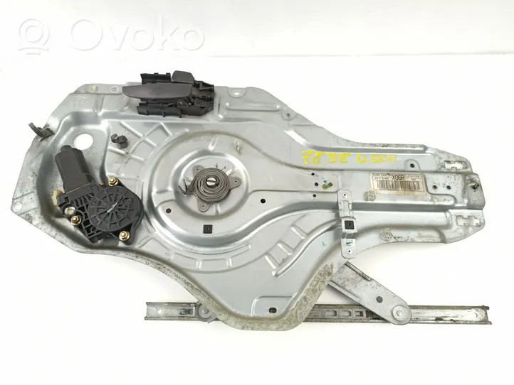 Hyundai Elantra Alzacristalli elettrico della portiera anteriore 824802D061