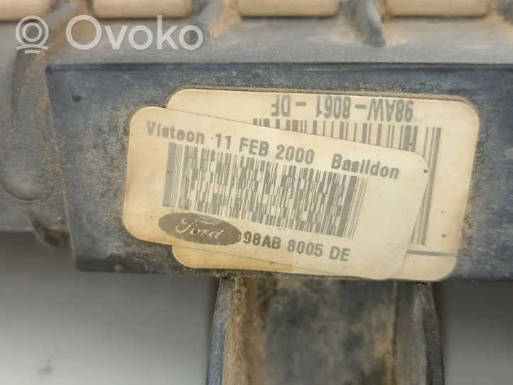 Ford Focus Dzesēšanas šķidruma radiators YS4H8C342AB