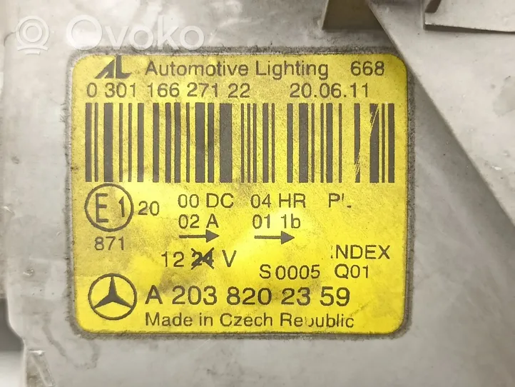 Mercedes-Benz CLK AMG A208 C208 Lampa przednia A2038202359