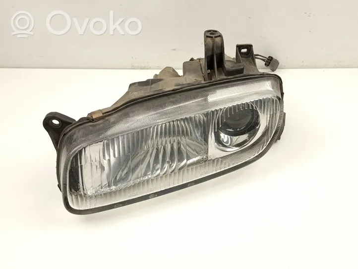 Mazda 323 F Phare frontale 8FBP51040A