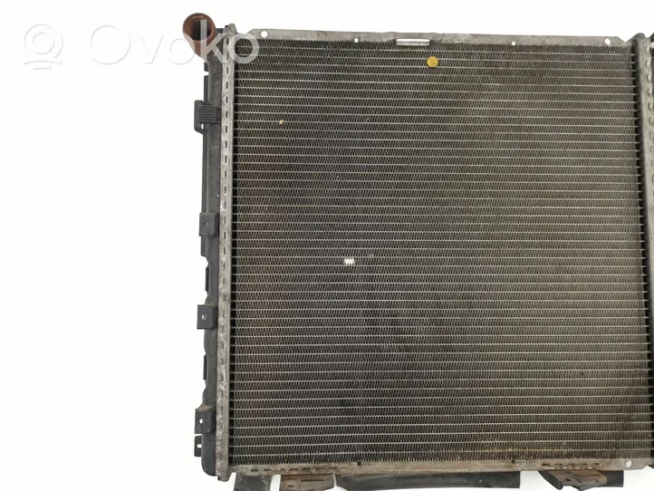 Mercedes-Benz E W124 Radiateur de refroidissement A1245006203