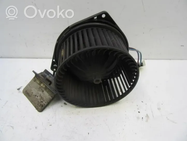 Nissan Vanette Soplador/ventilador calefacción 272207C302