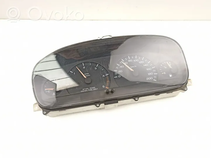 Chrysler Voyager Tachimetro (quadro strumenti) P04685629