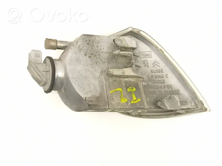 Citroen Saxo Kierunkowskaz przedni 630359