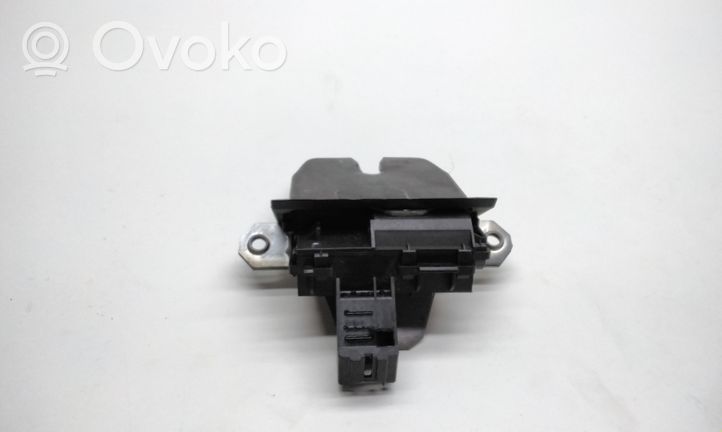 Volvo V50 Zamek klapy tylnej / bagażnika 31276698