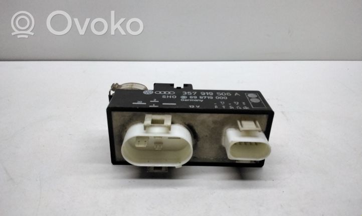 Volkswagen PASSAT B3 Coolant fan relay 357919506A