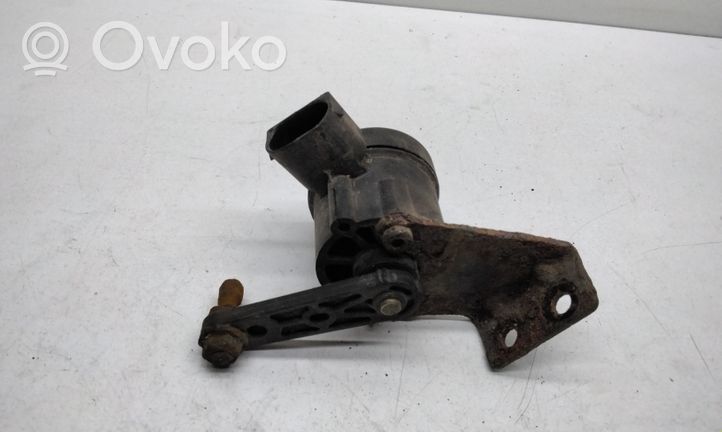 BMW 7 E38 Sensore di livello faro/fanale 1182641