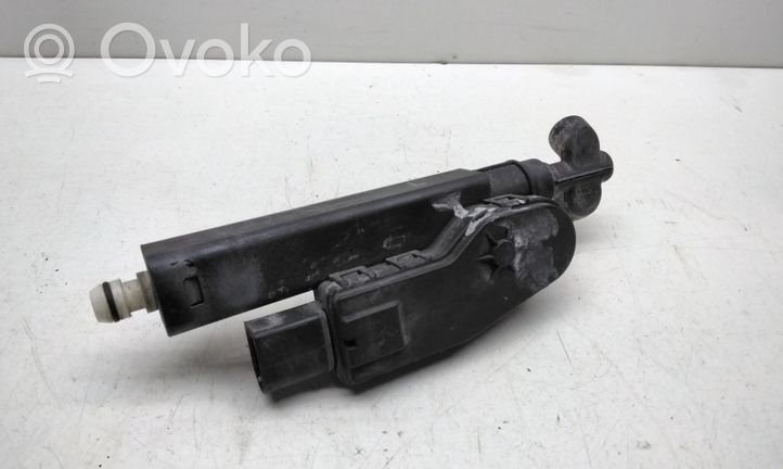 Audi A8 S8 D3 4E Ugello a spruzzo lavavetri per faro 4E0955965H