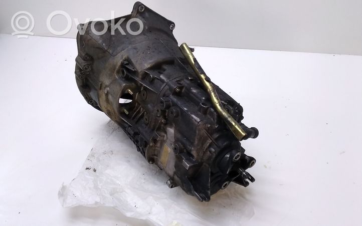 BMW 3 E46 Mechaninė 5 pavarų dėžė 2102226