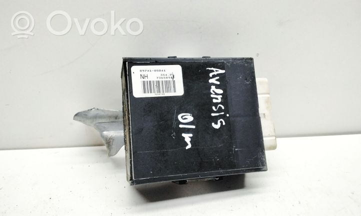 Toyota Avensis T220 Oven keskuslukituksen ohjausyksikön moduuli 8974105041