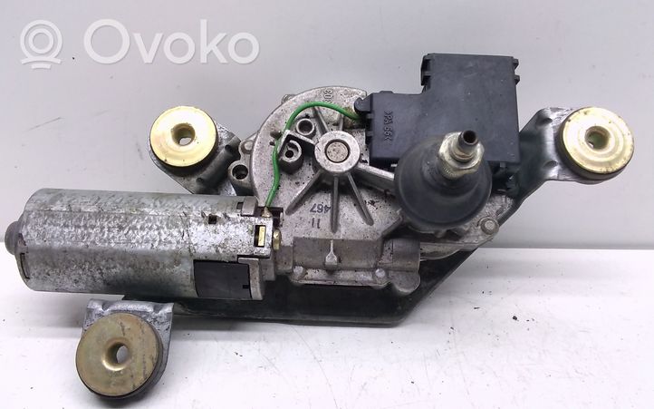 BMW 3 E36 Moteur d'essuie-glace arrière 83575515