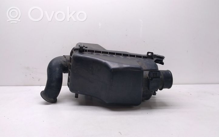 Toyota RAV 4 (XA20) Scatola del filtro dell’aria 2202027060