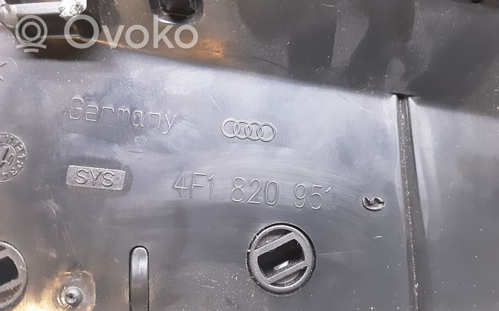 Audi A6 S6 C6 4F Dysze / Kratki środkowego nawiewu deski rozdzielczej 4F1820951