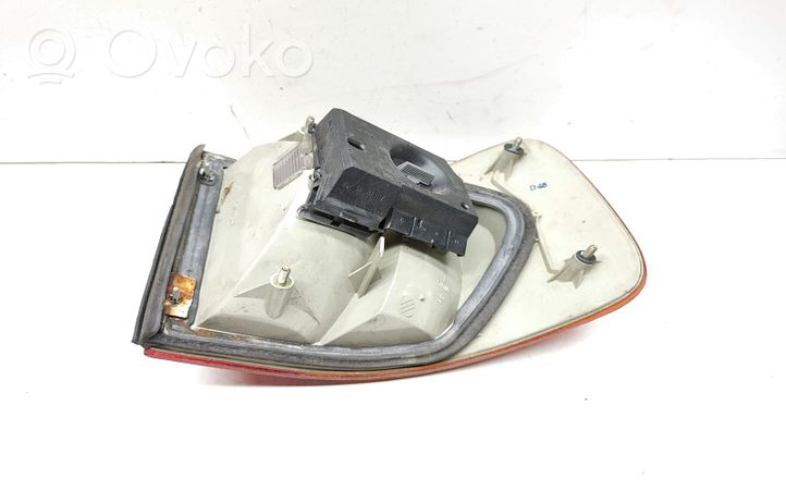 Audi A6 S6 C4 4A Lampa tylna 138007