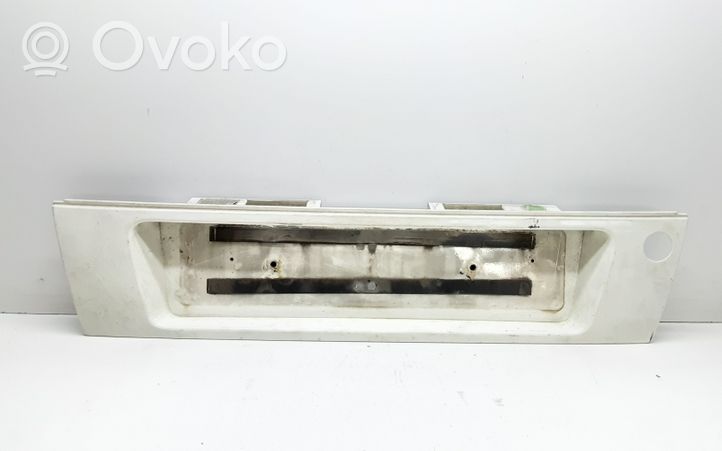 Audi A6 S6 C4 4A Bagāžnieka numura zīmes apgaismojuma līste 4A5853465D