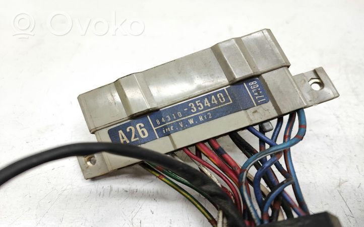 Toyota 4 Runner N120 N130 Pyyhkimen/suuntavilkun vipukytkin 8431035440