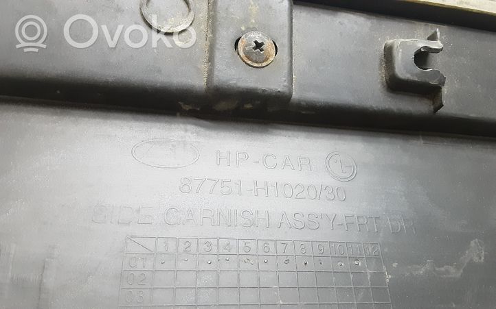 Hyundai Terracan Rivestimento della portiera anteriore (modanatura) 87751H1020