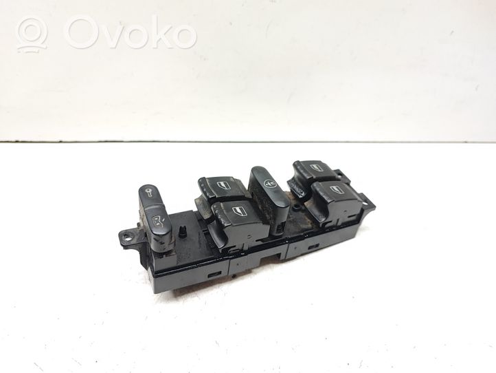 Volkswagen PASSAT B5.5 Interruptor del elevalunas eléctrico 1J4959857