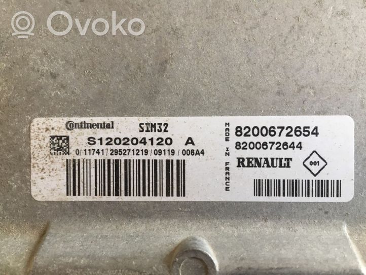 Dacia Sandero Sterownik / Moduł ECU 8200672654