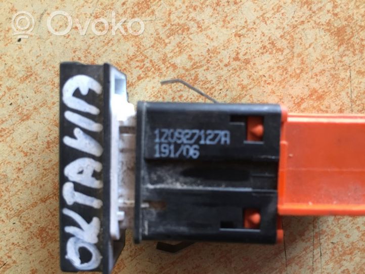 Skoda Octavia Mk2 (1Z) Centralina della pressione pneumatico 1Z0927127A