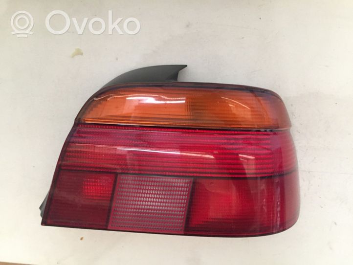 BMW 5 E39 Rear/tail lights 8358032