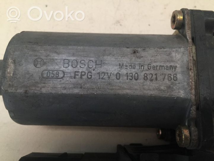 Volkswagen Golf IV Moteur de lève-vitre de porte avant 0130821766