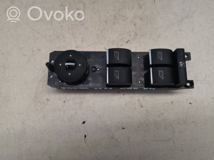 Ford Focus Electric window control switch AM5T14A132CA