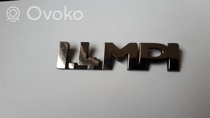 Dacia Sandero Manufacturers badge/model letters 8200376085