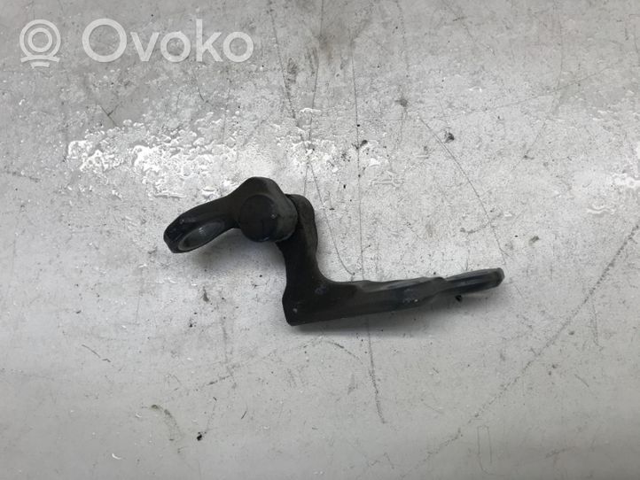 Ford C-MAX I Front door upper hinge 