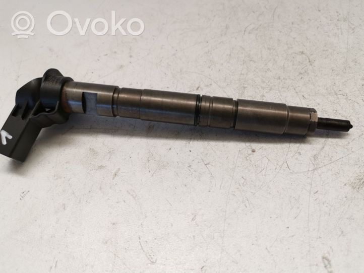 Volkswagen PASSAT B6 Injecteur de carburant 03L130277