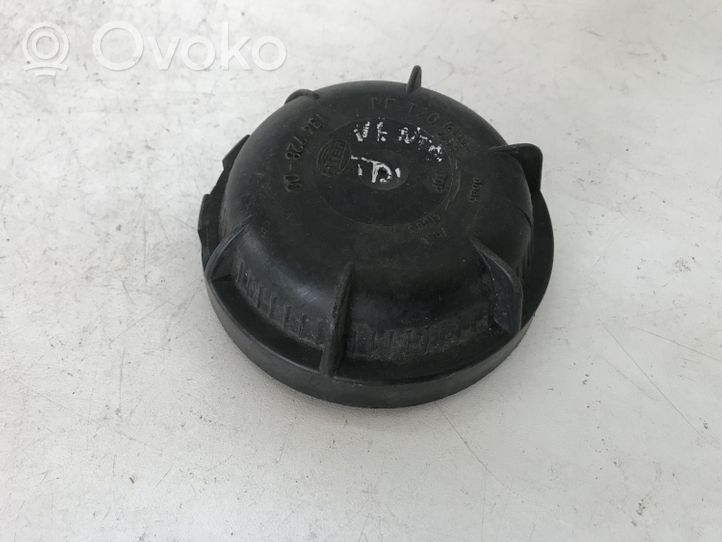 Volkswagen Vento Cache-poussière de phare avant 13472800