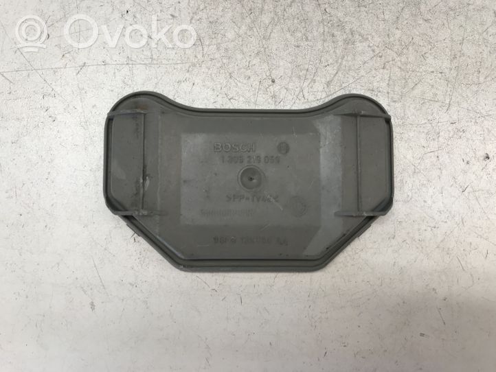 Ford Fiesta Osłona żarówki lampy przedniej 1305219059