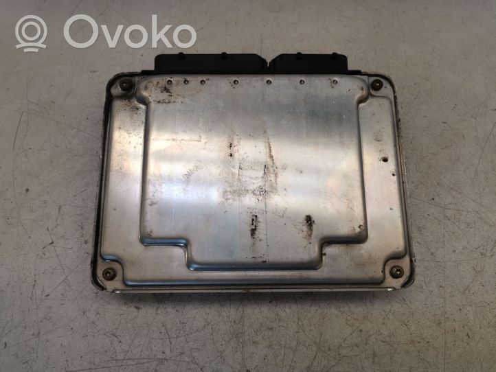 Volkswagen Bora Variklio valdymo blokas 038906019DF