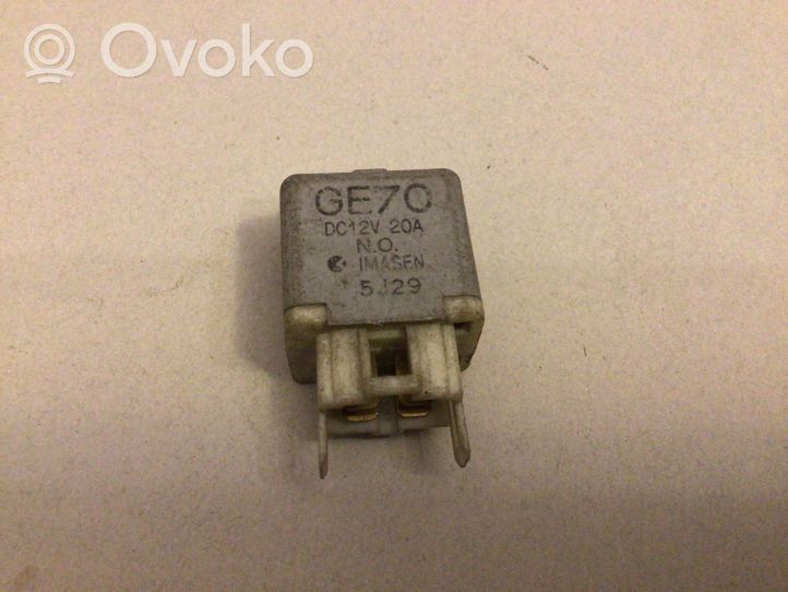 Toyota Avensis T220 Other relay 5J27