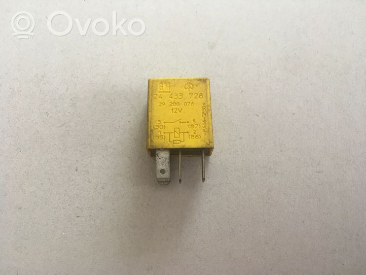 Opel Vectra B Other relay GM24433728