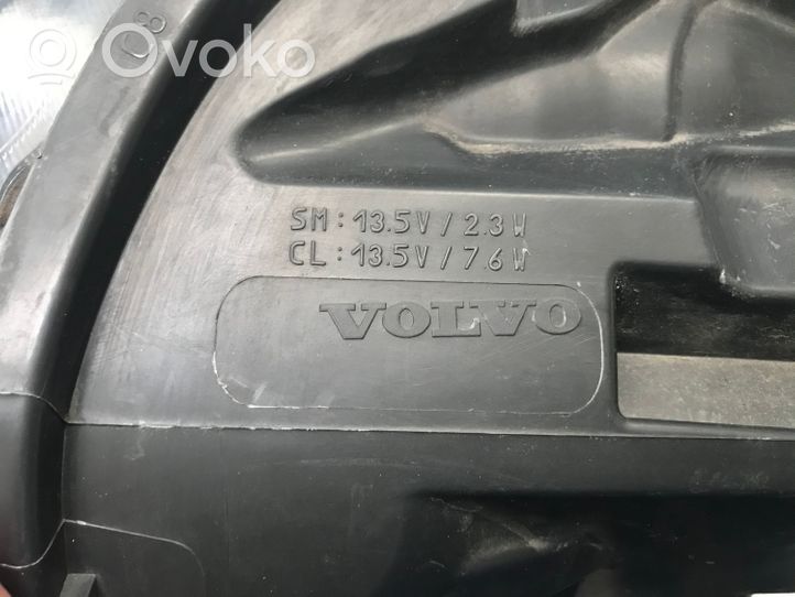 Volvo XC60 Lampa przednia 