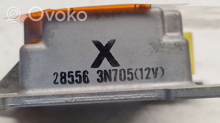 Nissan Almera N16 Oro pagalvių valdymo blokas 285563N705