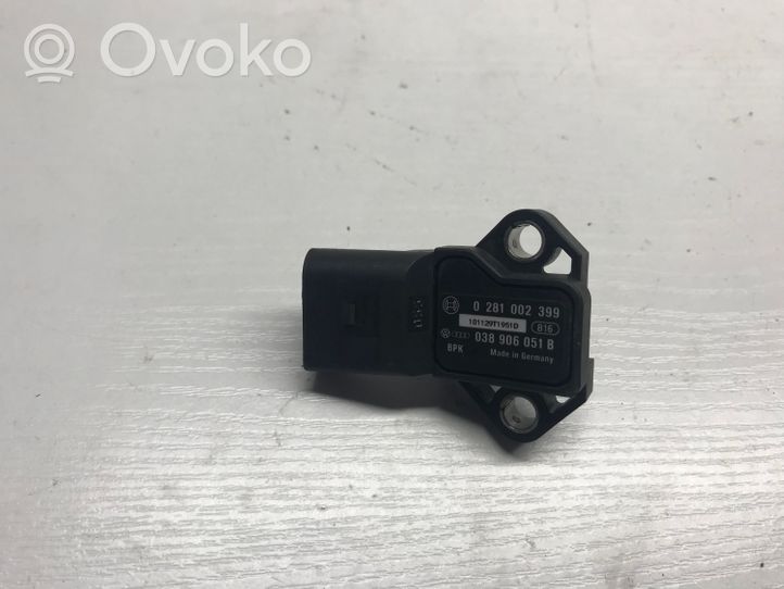 Skoda Octavia Mk2 (1Z) Sensor de la presión del aire 038906051B