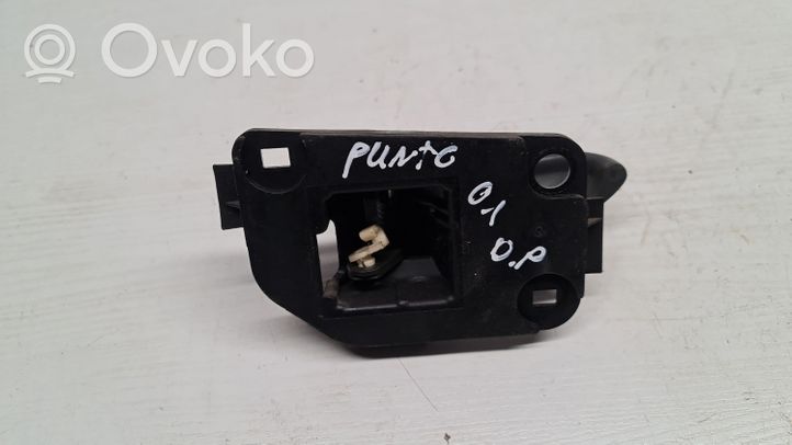 Fiat Punto (188) Front door interior handle A739