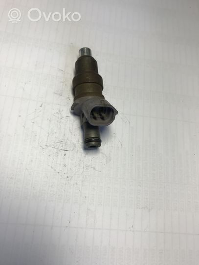 Toyota Corolla E90 Injecteur de carburant 2325011040