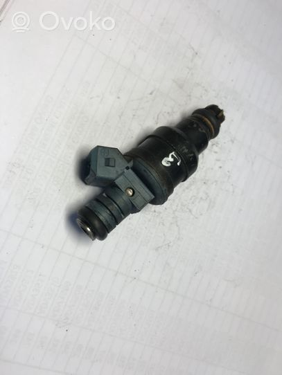 BMW 5 E34 Fuel injector 0280150715