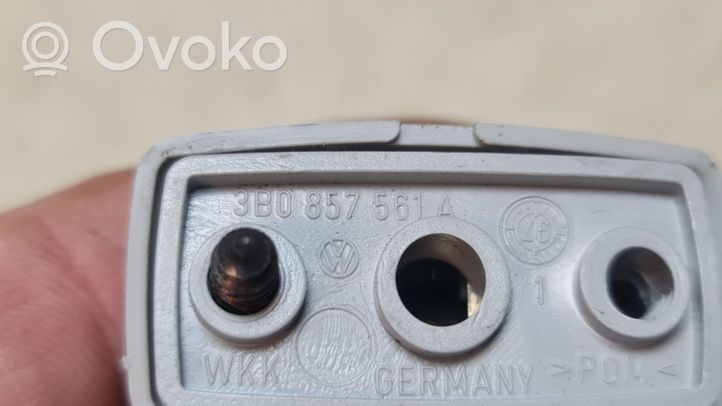 Volkswagen PASSAT B5 Häikäisysuojan kiinnityskoukun kiinnike 3B0857561A