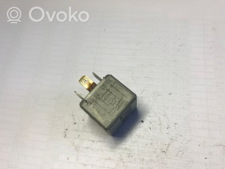 Audi A4 S4 B5 8D Other relay 443951253K